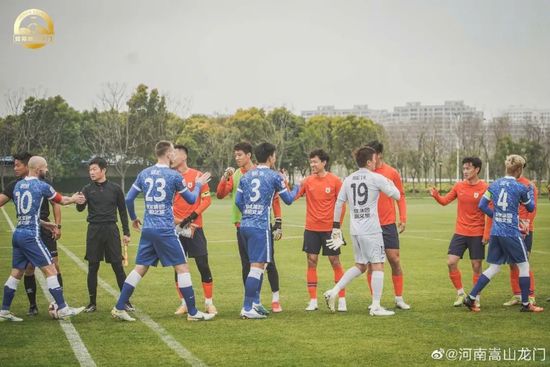 最终罗马主场2-0击败那不勒斯。